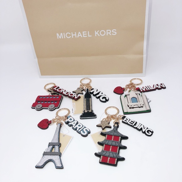 Michael Kors Destination Key Chain Fob “London” - Picture 4 of 4